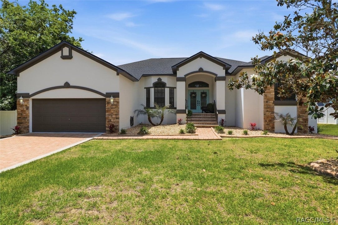 Waterway Dr, Homosassa, FL 34448