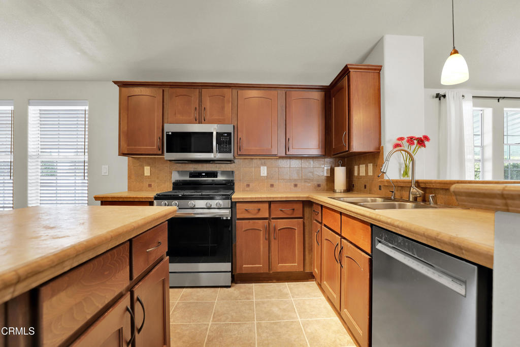 Ventura, California, 93003, United States, 3 Bedrooms Bedrooms, ,2 BathroomsBathrooms,Residential,For Sale,1980962