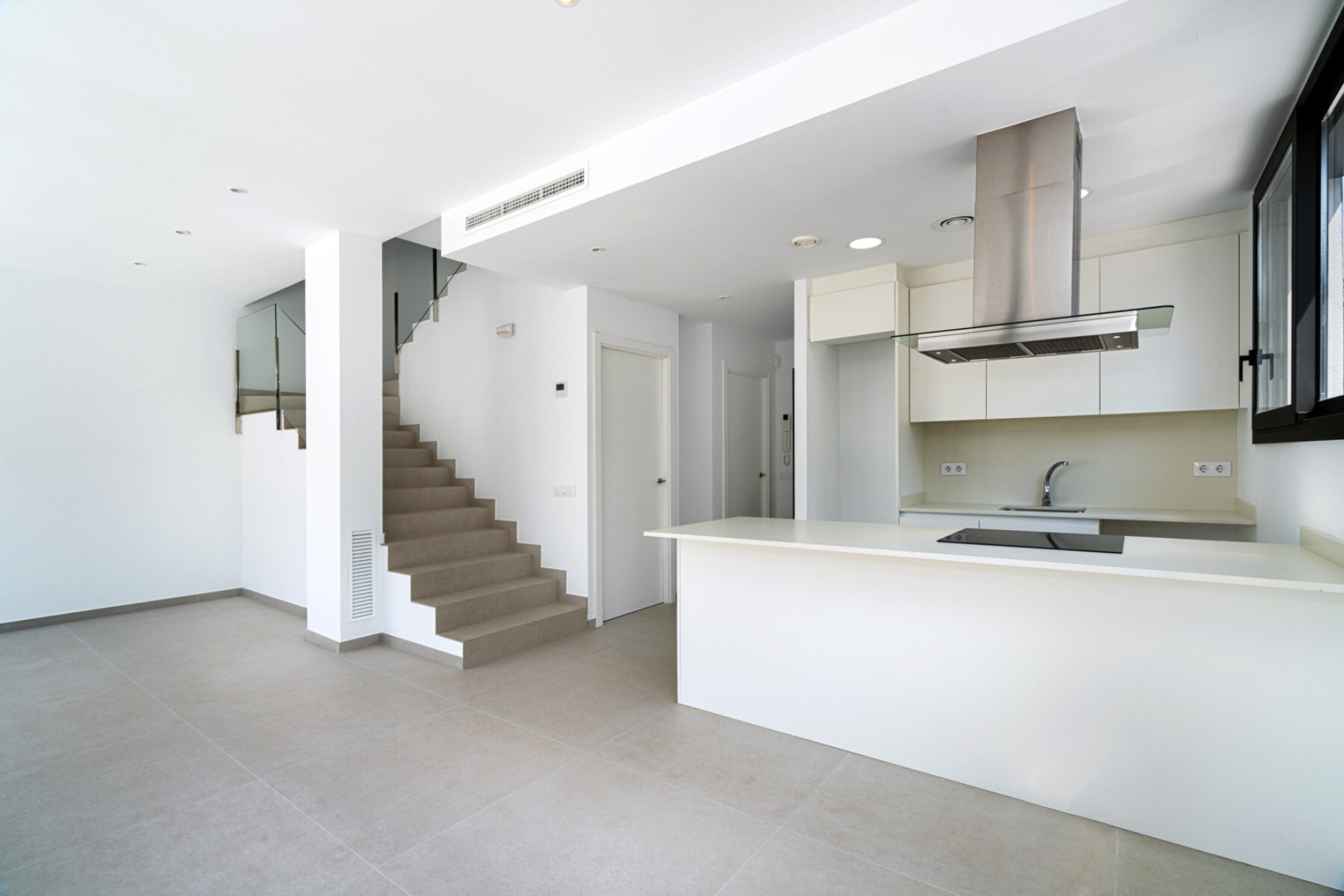  Newly built house in a privileged residential area near the beach. - 物件實景