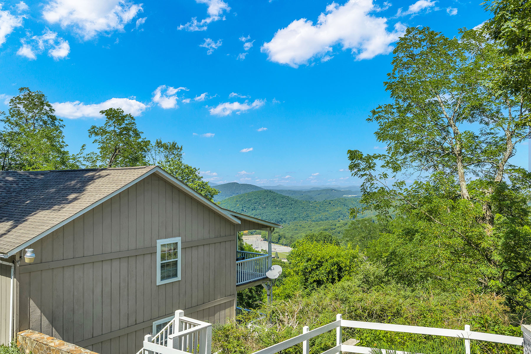  SKI MOUNTAIN - BLOWING ROCK - 物件實景