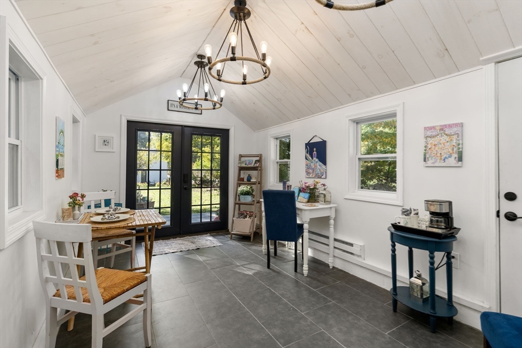 Medway, Massachusetts, 02053, United States, 3 Bedrooms Bedrooms, ,2 BathroomsBathrooms,Residential,For Sale,1958894