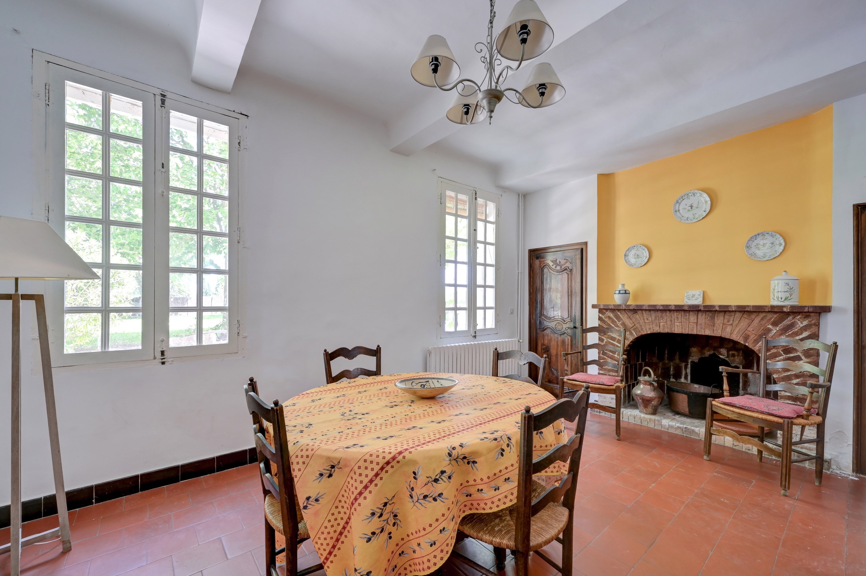  Rare on the market – Farmhouse for full renovation – North Aix-en-Provence - 物件實景