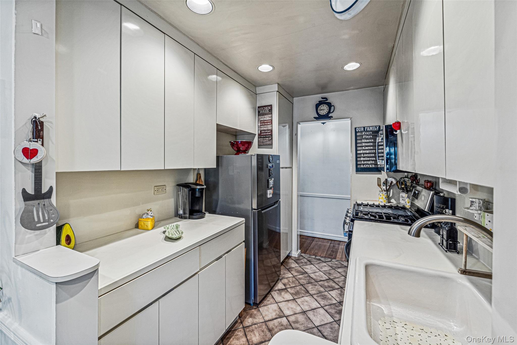  8429 153rd Avenue, Howard Beach, NY, 11414 - 物件實景