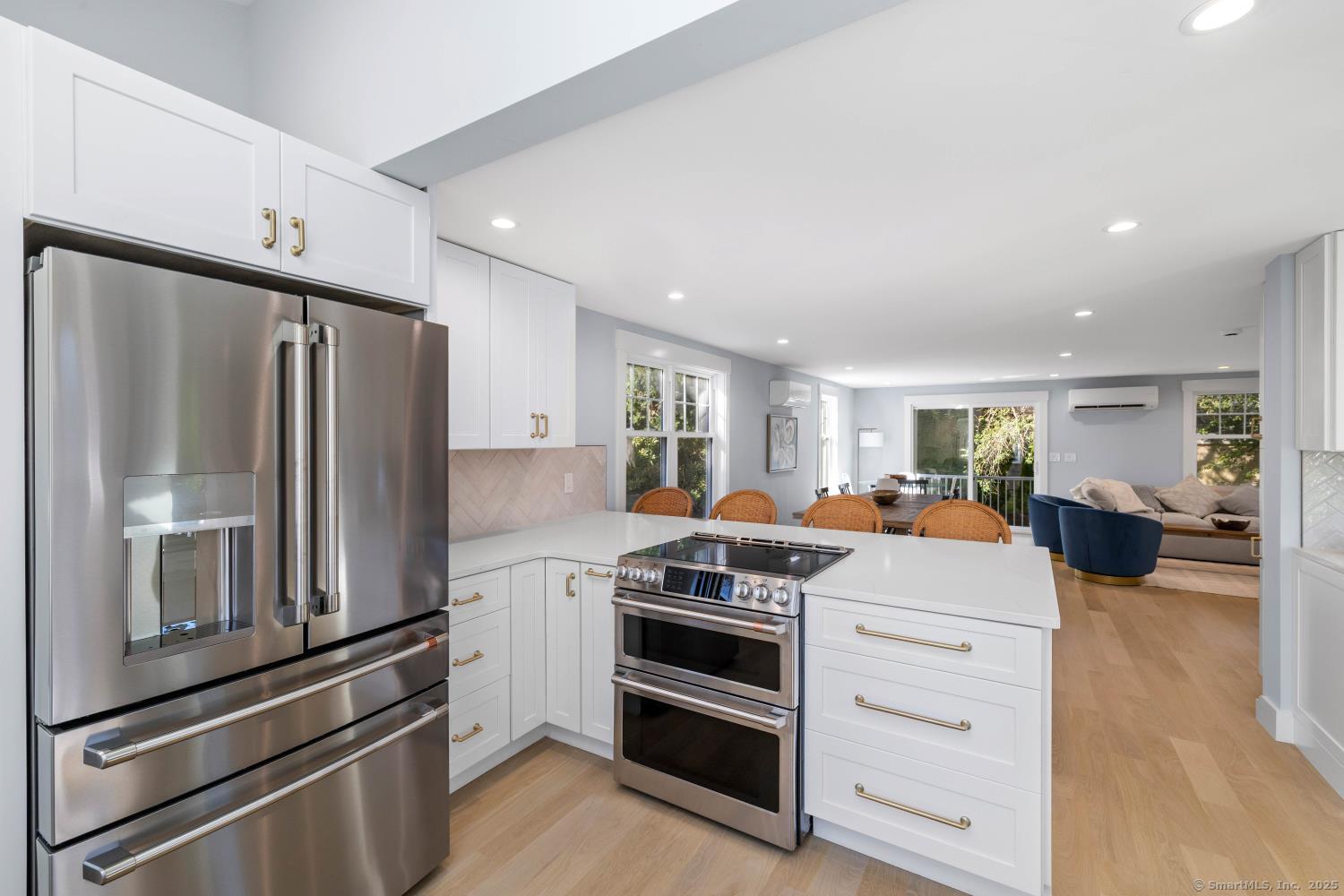 Old Saybrook, Connecticut, 06475, United States, 4 Bedrooms Bedrooms, ,4 BathroomsBathrooms,Residential,For Sale,1938847