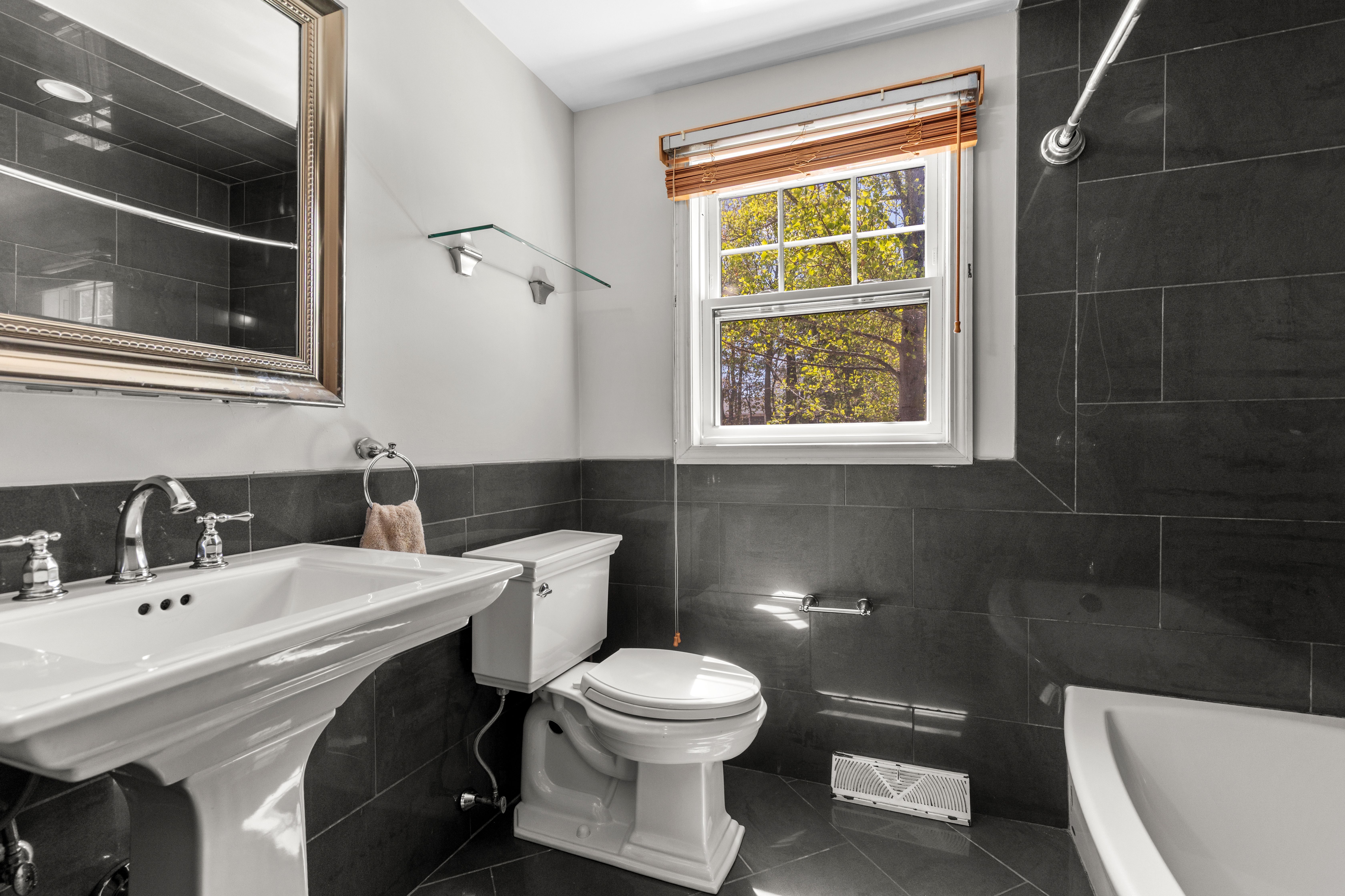  23 Emily Jeffers Road, Randolph, MA, 02368 - 物件實景