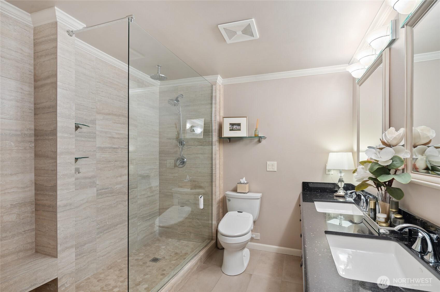 KIRKLAND, Washington, 98033, United States, 2 Bedrooms Bedrooms, ,2 BathroomsBathrooms,Residential,For Sale,1827851