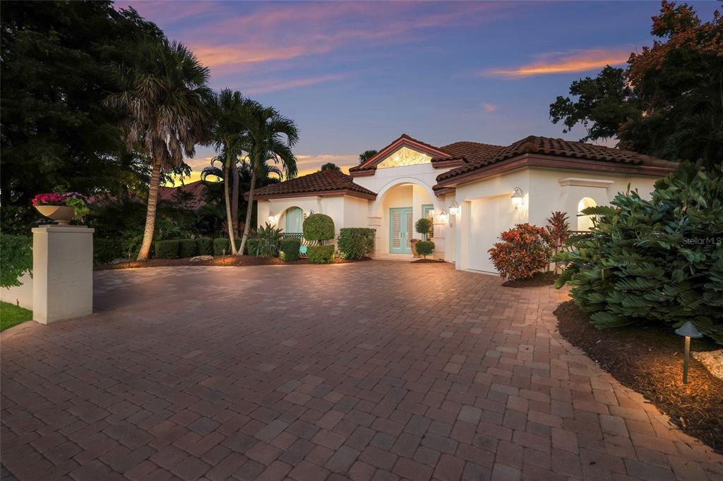 Sarasota, Florida, 34234, United States, 3 Bedrooms Bedrooms, ,3 BathroomsBathrooms,Residential,For Sale,1989538