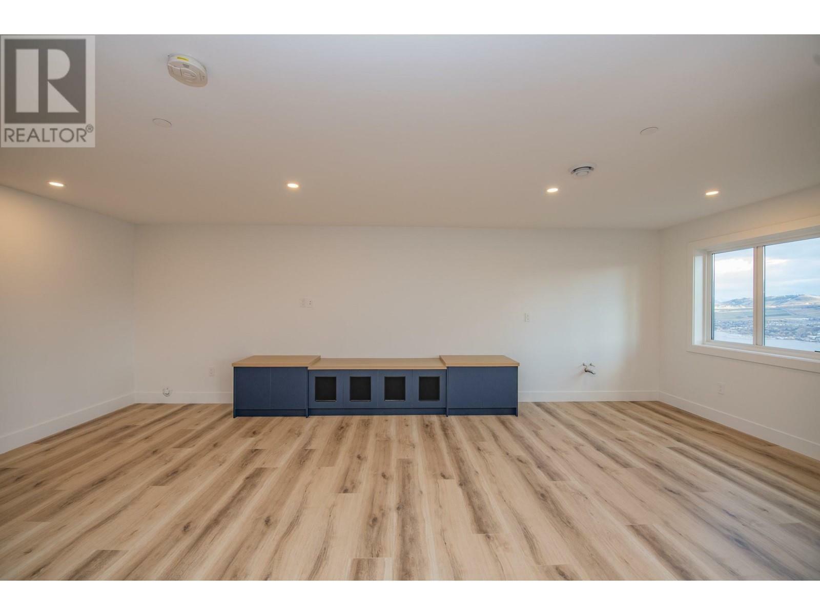VERNON, British Columbia, V1H 2K9, CA, 4 Bedrooms Bedrooms, ,4 BathroomsBathrooms,Residential,For Sale,1838504