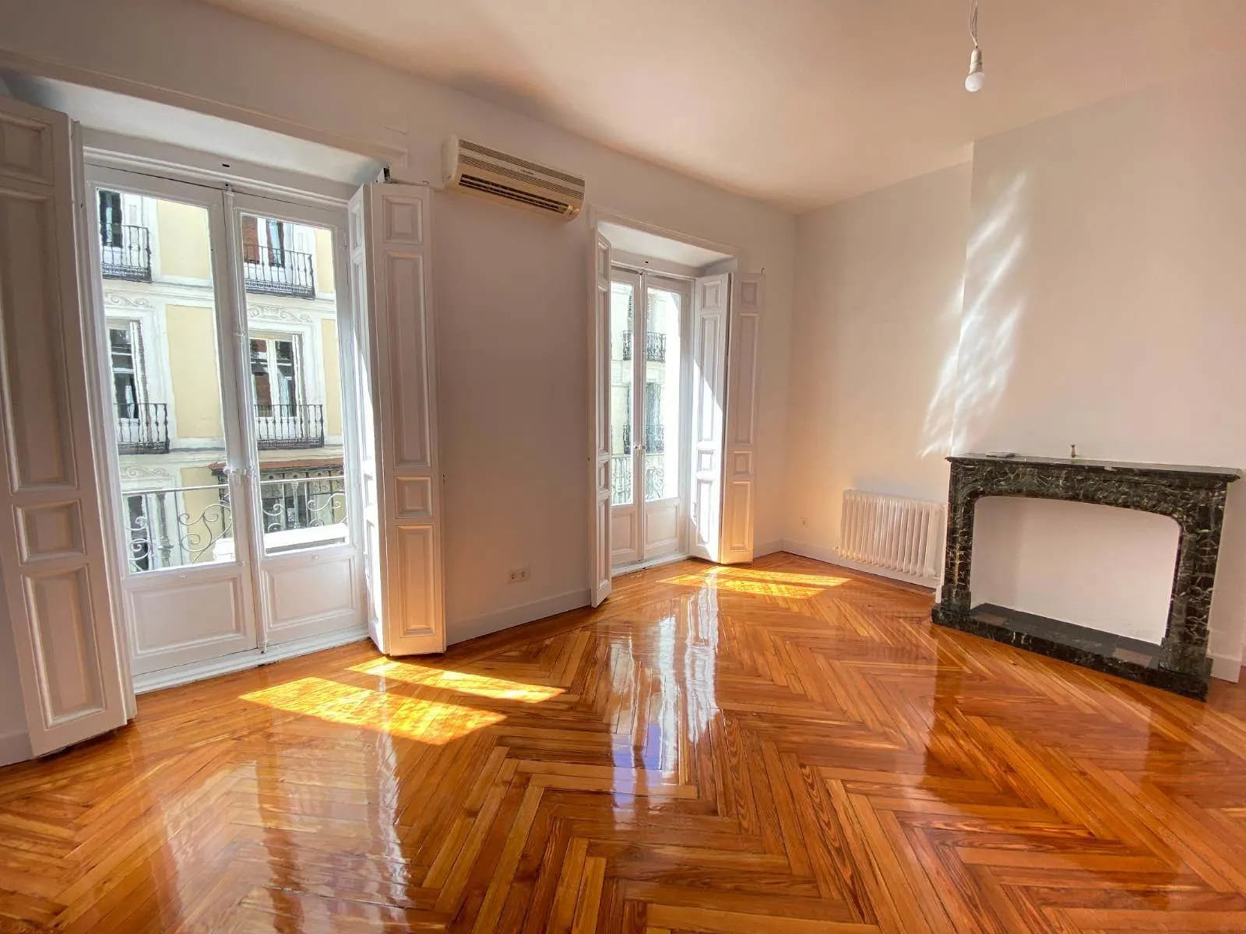  Flat for sale to renovate in Justicia, in a classic building - 物件實景