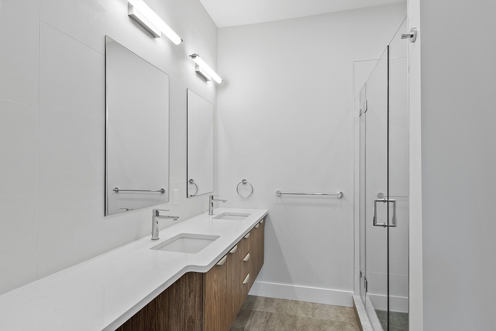 Somerville, Massachusetts, 02143, United States, 2 Bedrooms Bedrooms, ,2 BathroomsBathrooms,Residential,For Sale,1737786