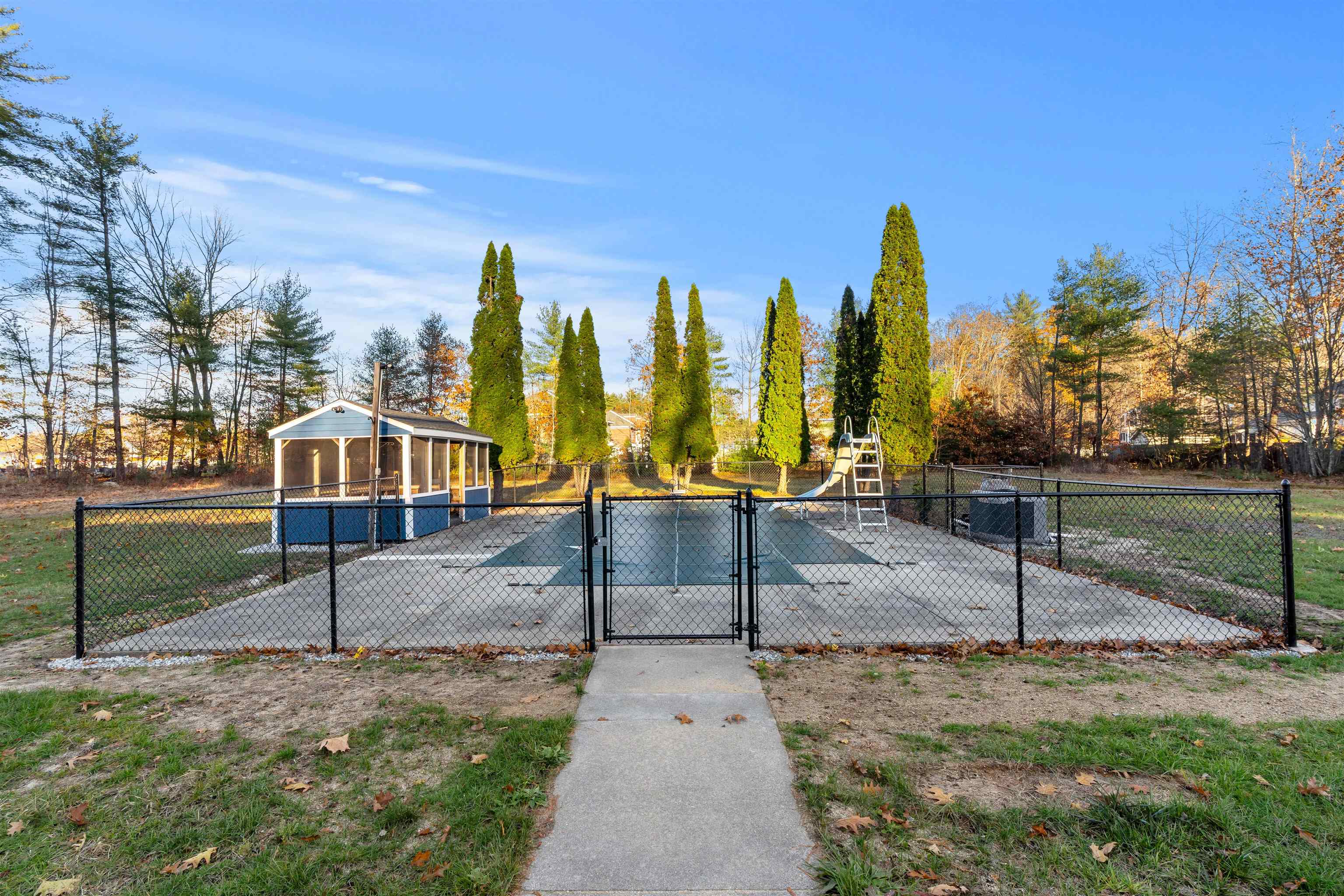 Concord, New Hampshire, 03303, United States, 4 Bedrooms Bedrooms, ,1 BathroomBathrooms,Residential,For Sale,1988375