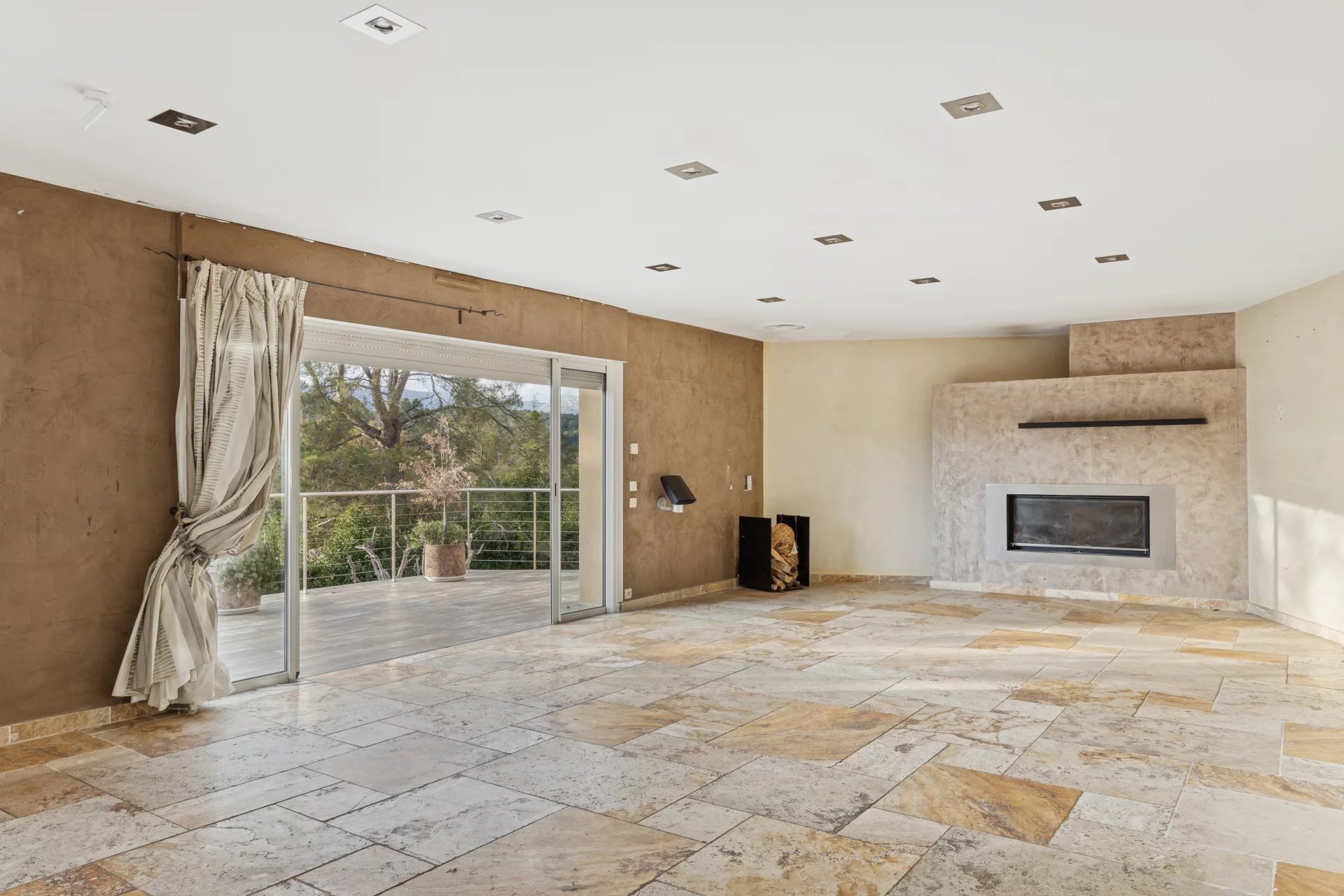 Roquefort-les-Pins, Provence-Alpes-Côte d’Azur, 06330, FR, 5 Bedrooms Bedrooms, ,4 BathroomsBathrooms,Residential,For Sale,1999073