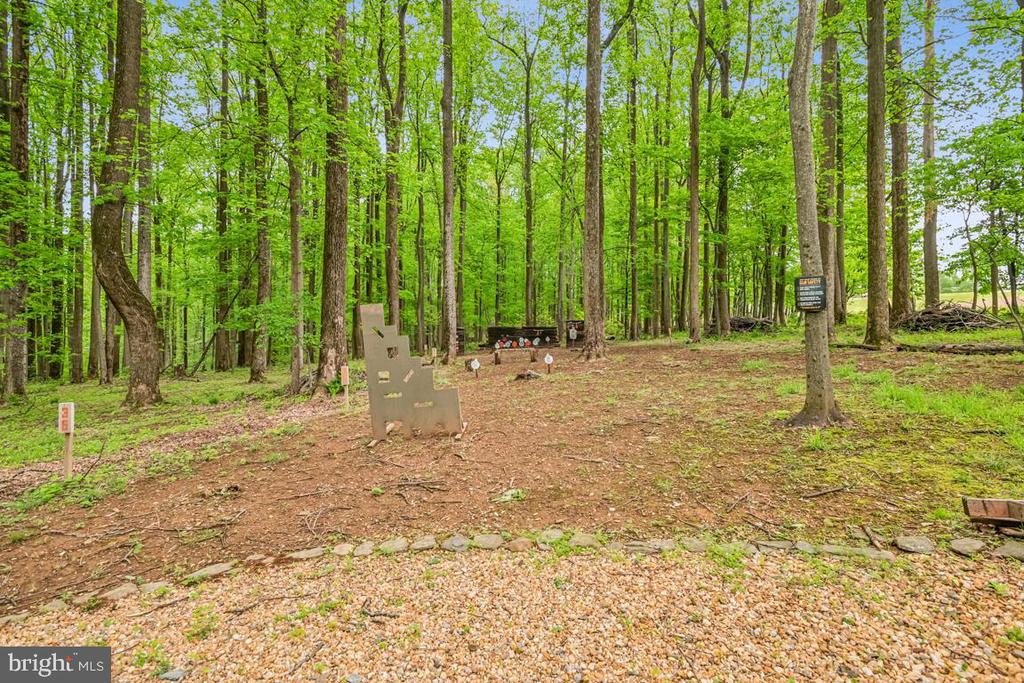 Hillsboro, Virginia, 20132, United States, 2 Bedrooms Bedrooms, ,2 BathroomsBathrooms,Residential,For Sale,1798286