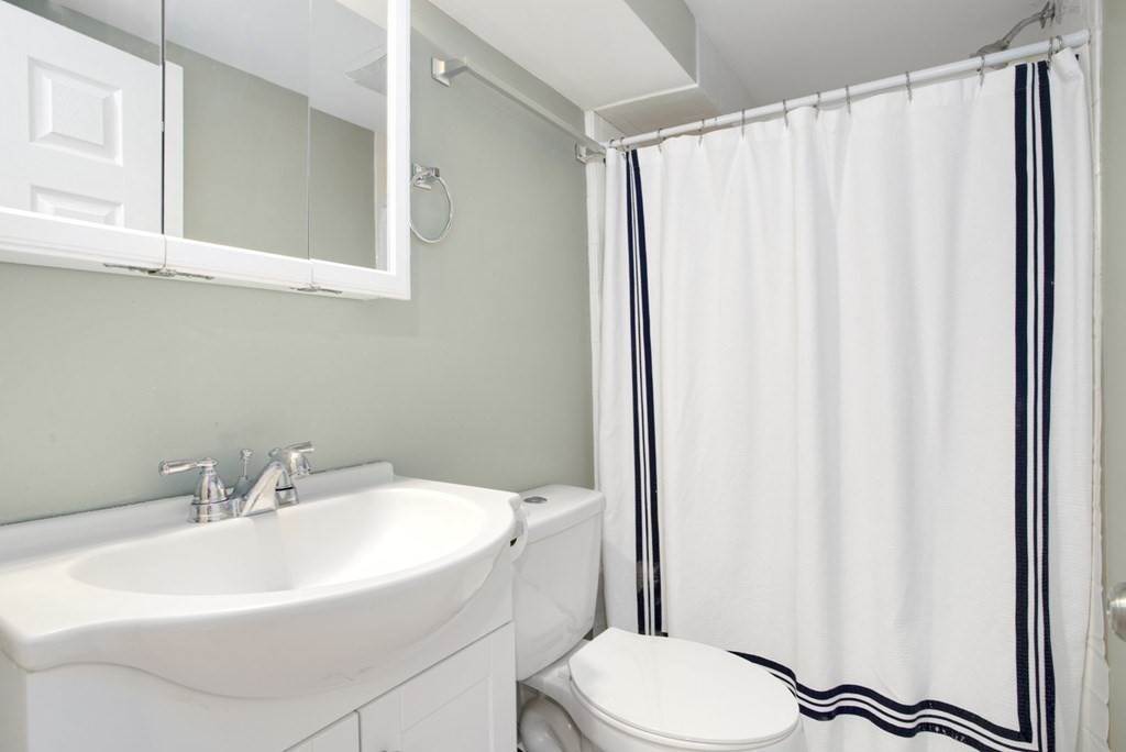 Peabody, Massachusetts, 01960, United States, 3 Bedrooms Bedrooms, ,3 BathroomsBathrooms,Residential,For Sale,1878752