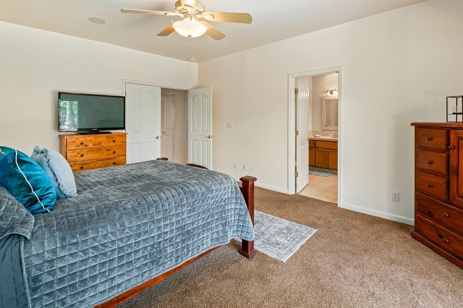 Valley Springs, California, 95252, United States, 3 Bedrooms Bedrooms, ,2 BathroomsBathrooms,Residential,For Sale,1981889