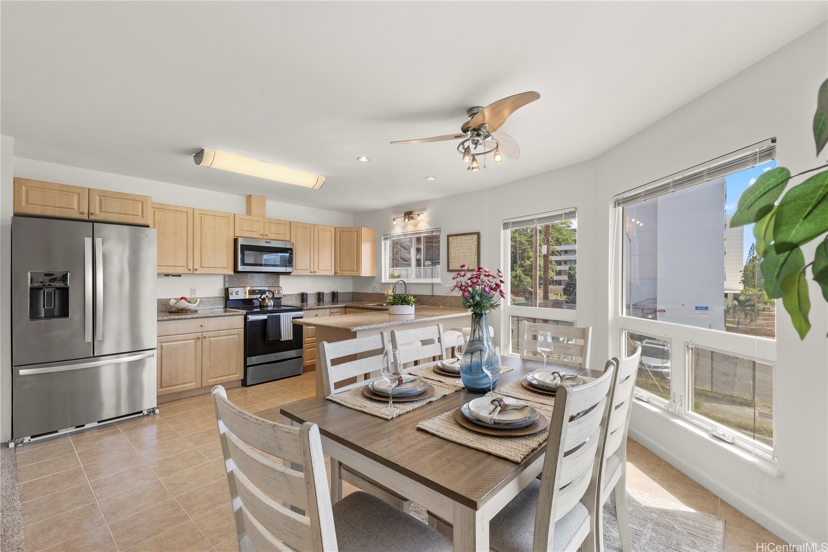 Honolulu, Hawaii, 96813, United States, 4 Bedrooms Bedrooms, ,3 BathroomsBathrooms,Residential,For Sale,1989434