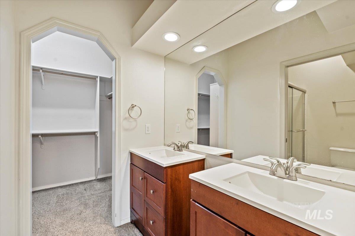 Boise, Idaho, 83716, United States, 3 Bedrooms Bedrooms, ,2 BathroomsBathrooms,Residential,For Sale,1995965