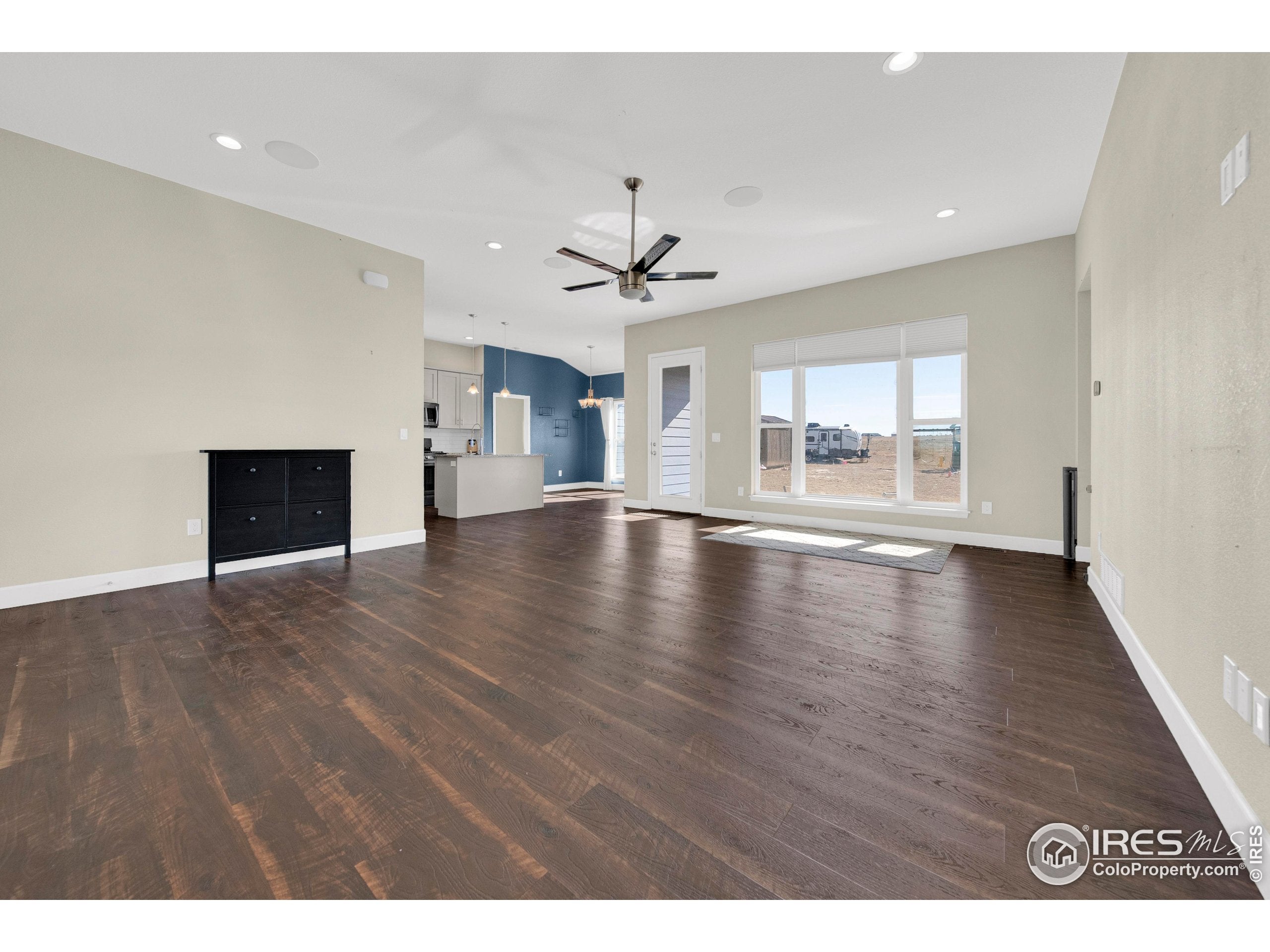 Wiggins, Colorado, 80654, United States, 5 Bedrooms Bedrooms, ,2 BathroomsBathrooms,Residential,For Sale,1982947