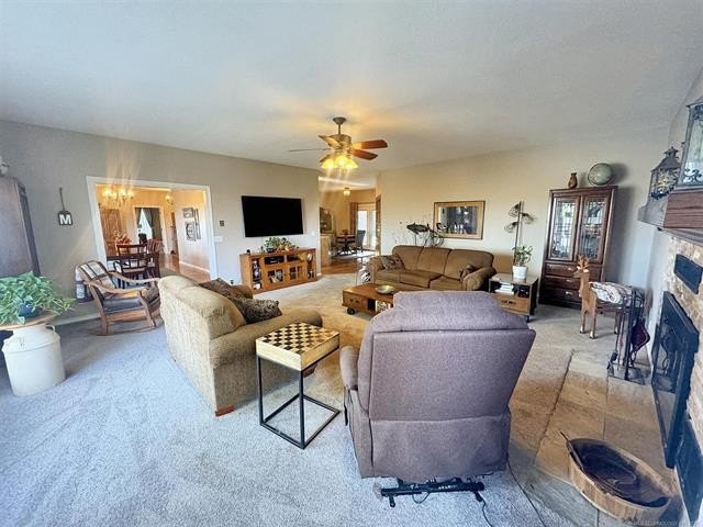 Cookson, Oklahoma, 74427, United States, 3 Bedrooms Bedrooms, ,3 BathroomsBathrooms,Residential,For Sale,1974626