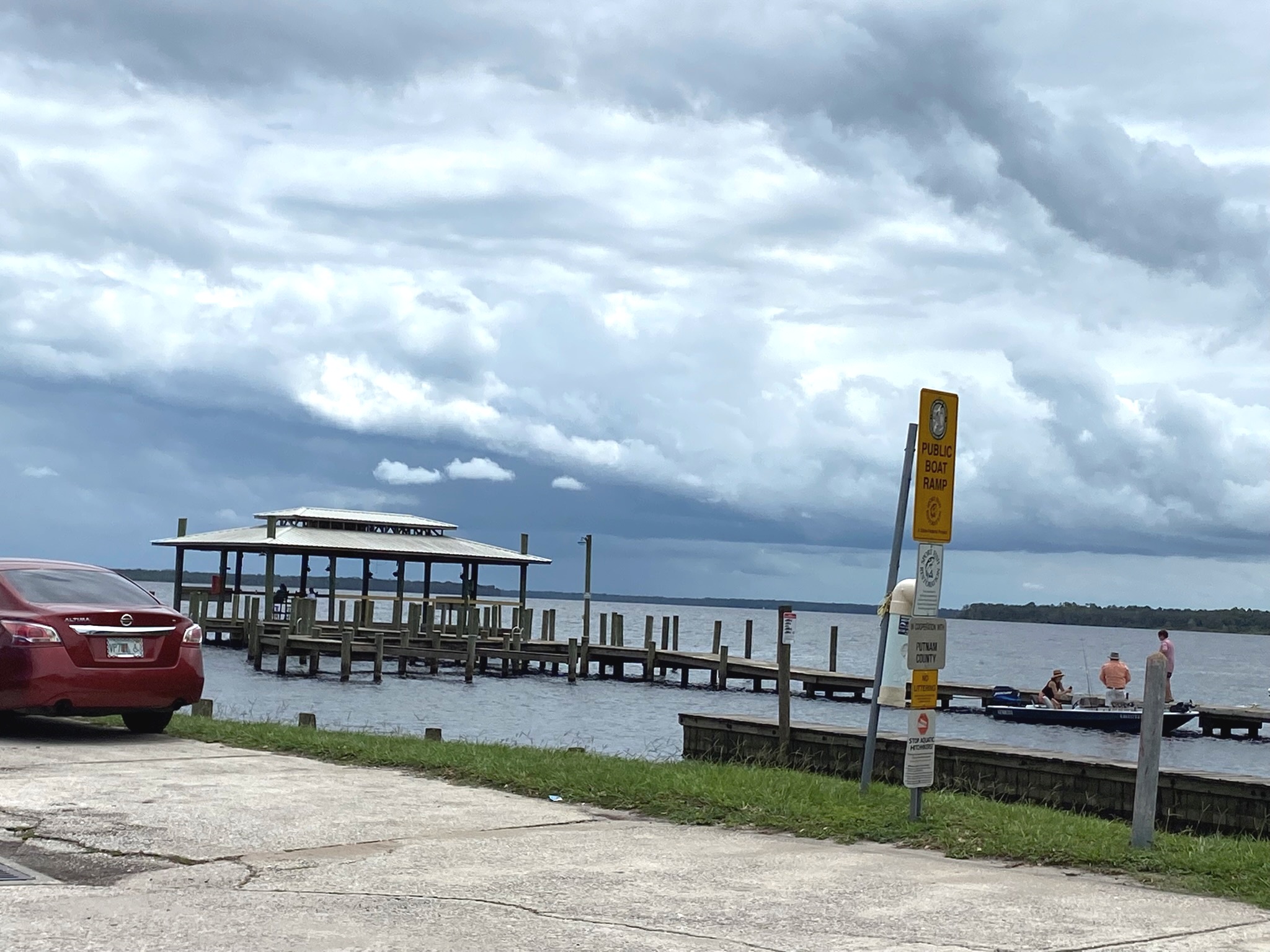 CRESCENT CITY, Florida, 32112, United States, 4 Bedrooms Bedrooms, ,4 BathroomsBathrooms,Residential,For Sale,1980805