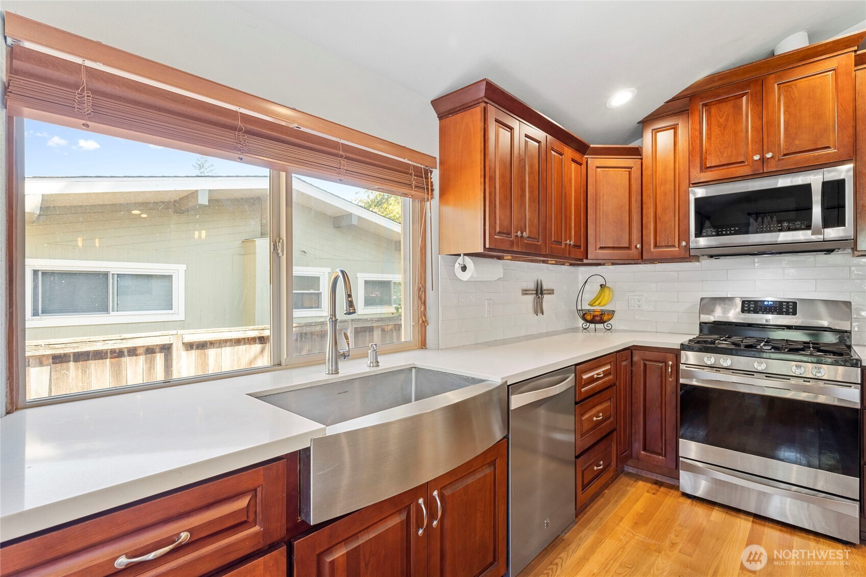 Burien, Washington, 98166, United States, 3 Bedrooms Bedrooms, ,2 BathroomsBathrooms,Residential,For Sale,1895408