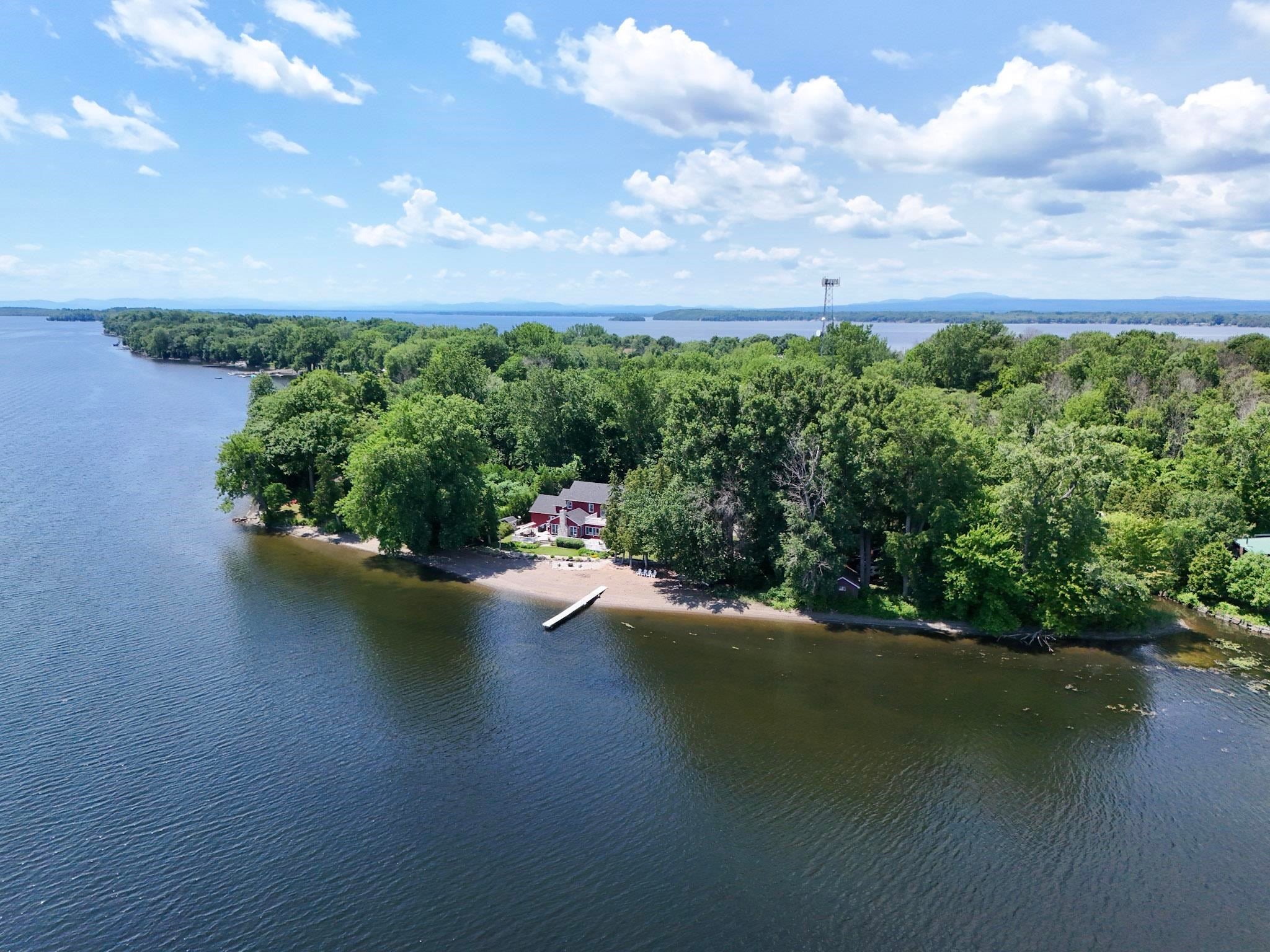 Alburgh, Vermont, 05440, United States, 5 Bedrooms Bedrooms, ,1 BathroomBathrooms,Residential,For Sale,1885348