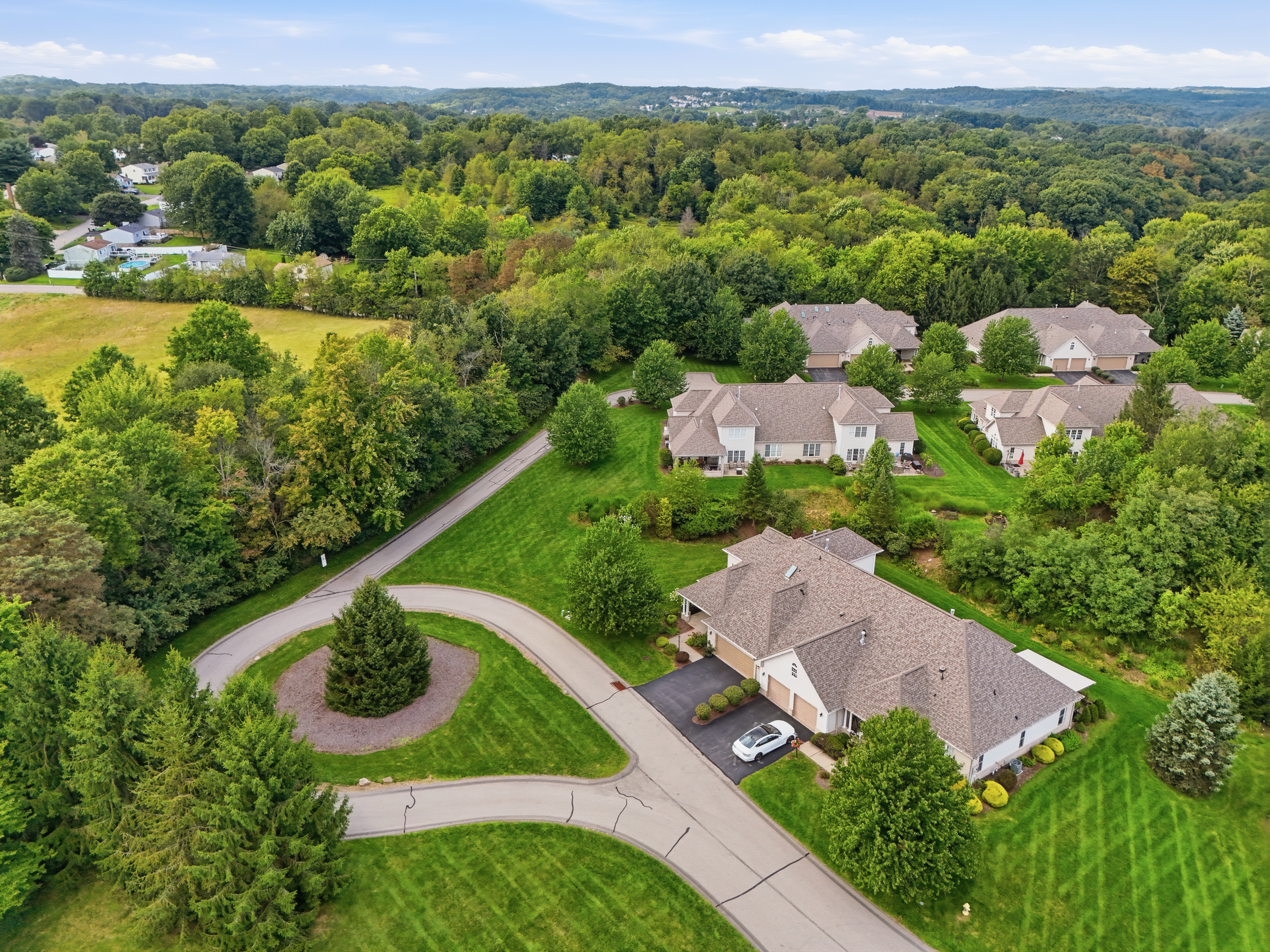  126 Woodlands Tr, Gibsonia, PA 15044 - 物件實景