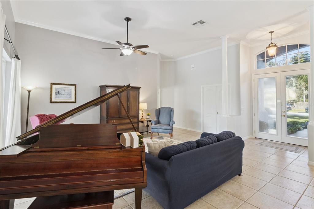 Apopka, Florida, 32712, United States, 5 Bedrooms Bedrooms, ,3 BathroomsBathrooms,Residential,For Sale,2003317