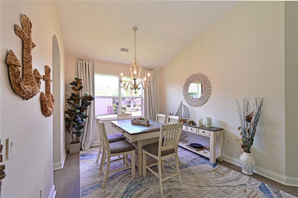 Bradenton, Florida, 34212, United States, 5 Bedrooms Bedrooms, ,3 BathroomsBathrooms,Residential,For Sale,1897819