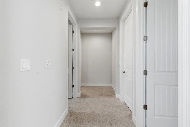 Hollister, California, 95023, United States, 5 Bedrooms Bedrooms, ,4 BathroomsBathrooms,Residential,For Sale,2032027