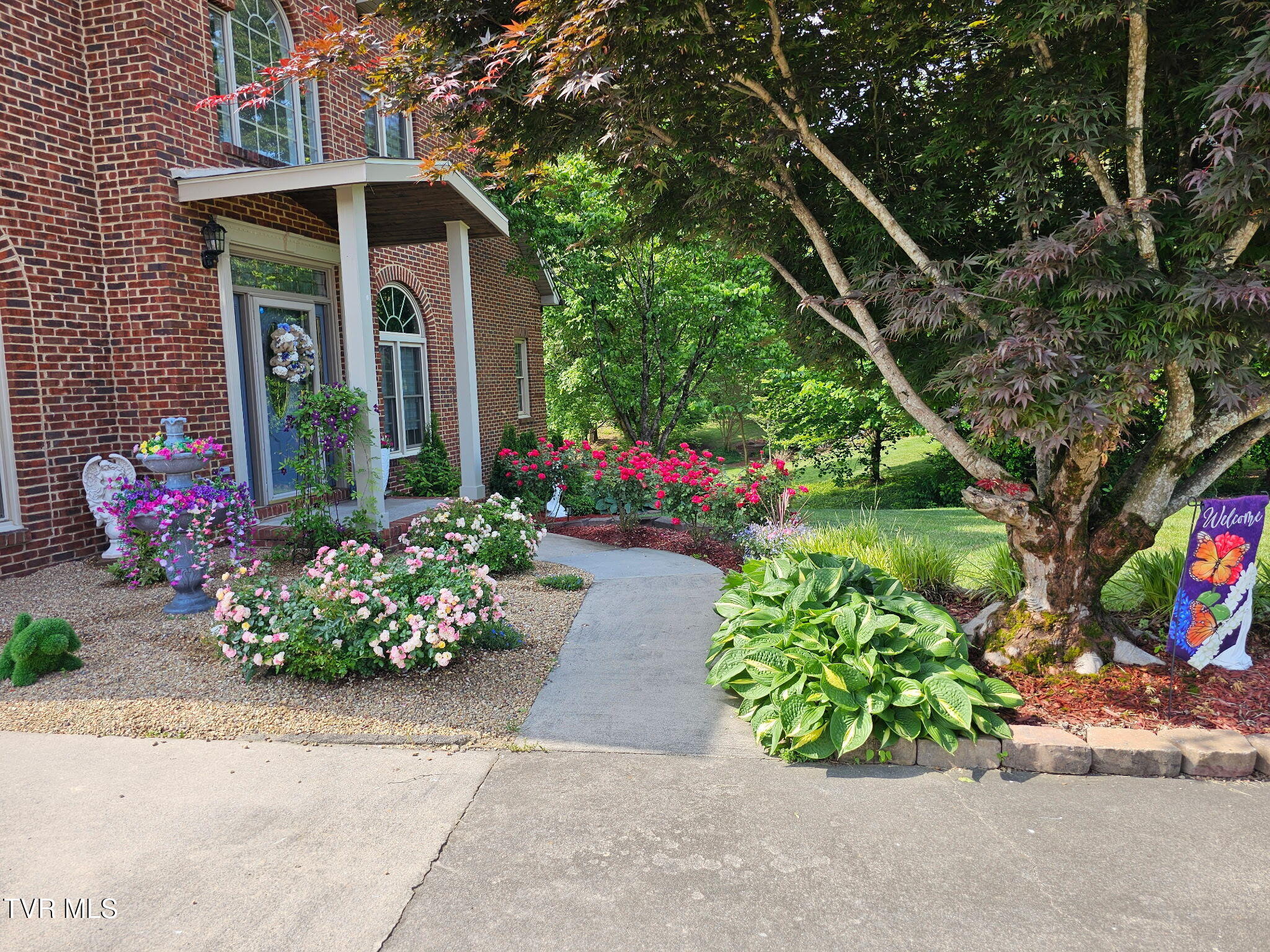Kingsport, Tennessee, 37660, United States, 5 Bedrooms Bedrooms, ,4 BathroomsBathrooms,Residential,For Sale,2024666