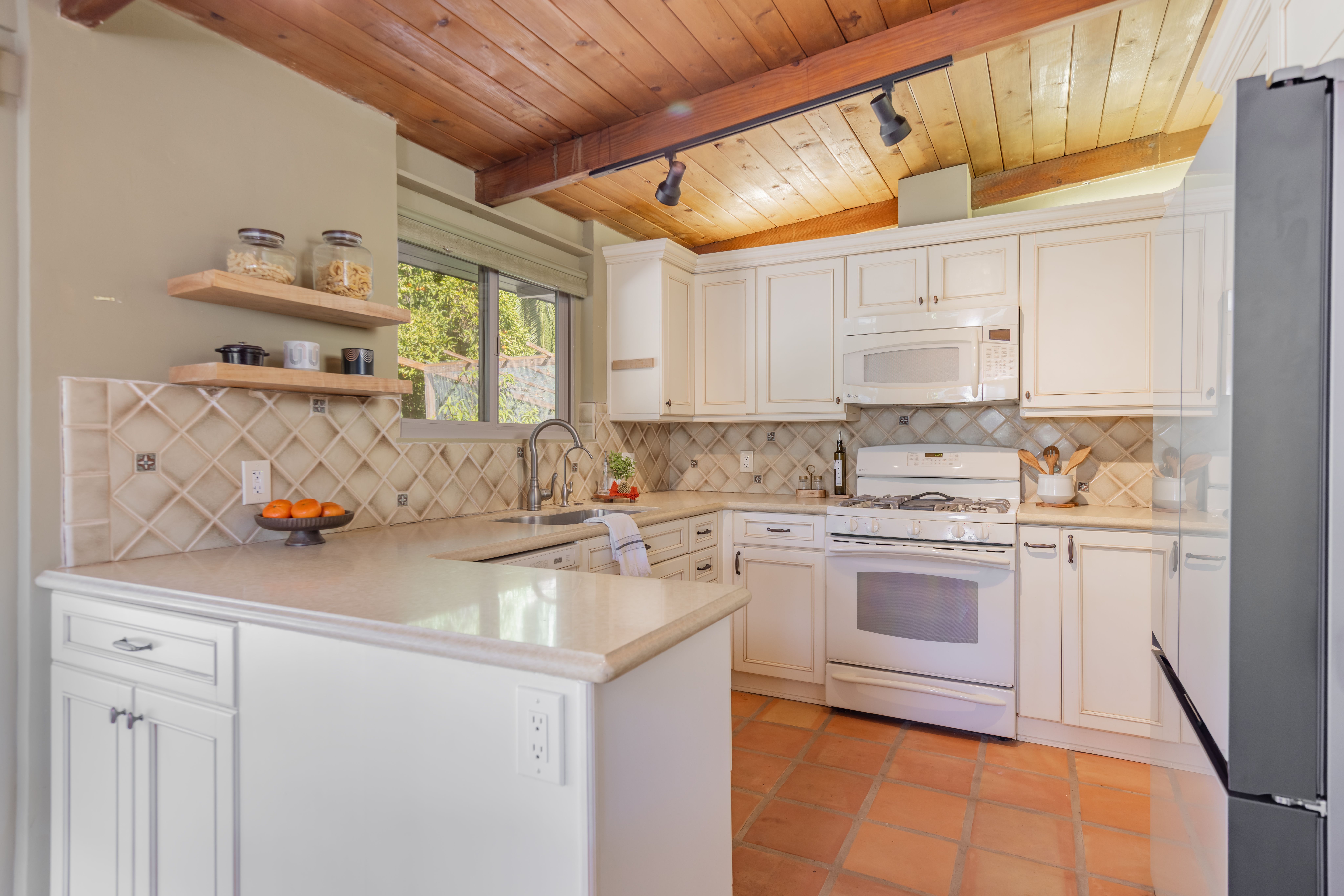  711 Drown Avenue, Ojai, CA 93023 - 物件實景