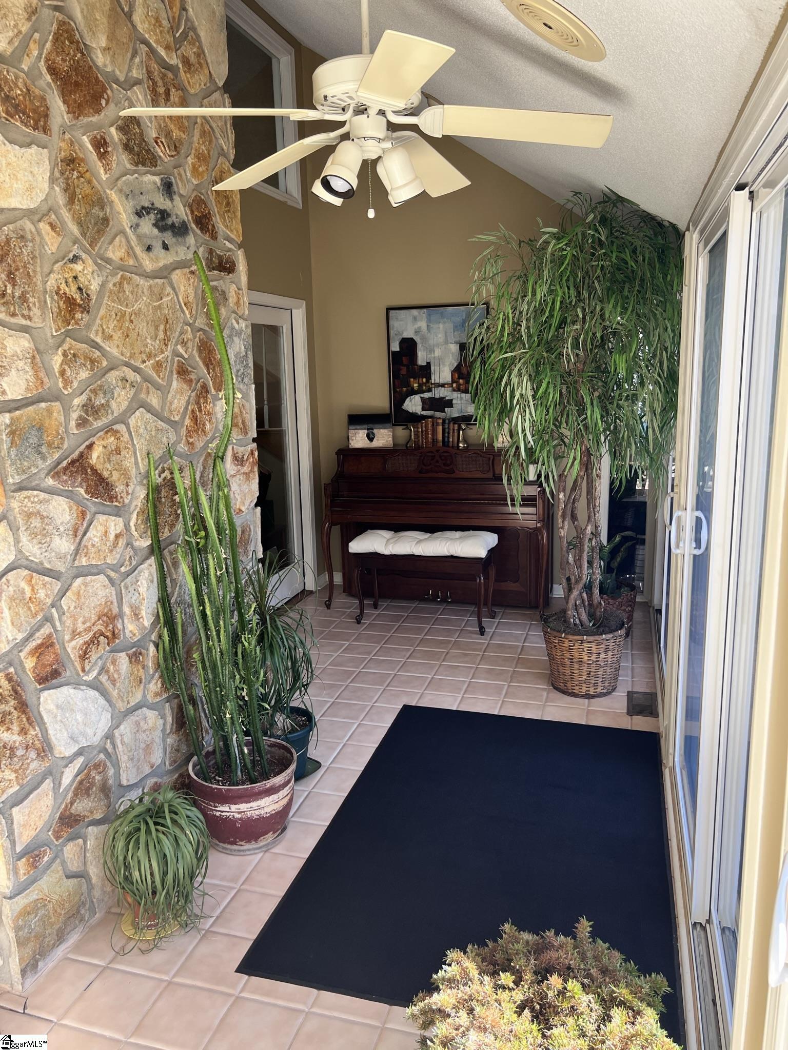 Pickens, South Carolina, 29671, United States, 4 Bedrooms Bedrooms, ,4 BathroomsBathrooms,Residential,For Sale,1975286