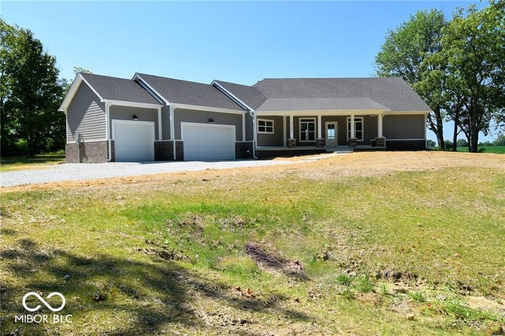 Greenwood, Indiana, 46143, United States, 3 Bedrooms Bedrooms, ,2 BathroomsBathrooms,Residential,For Sale,2049041