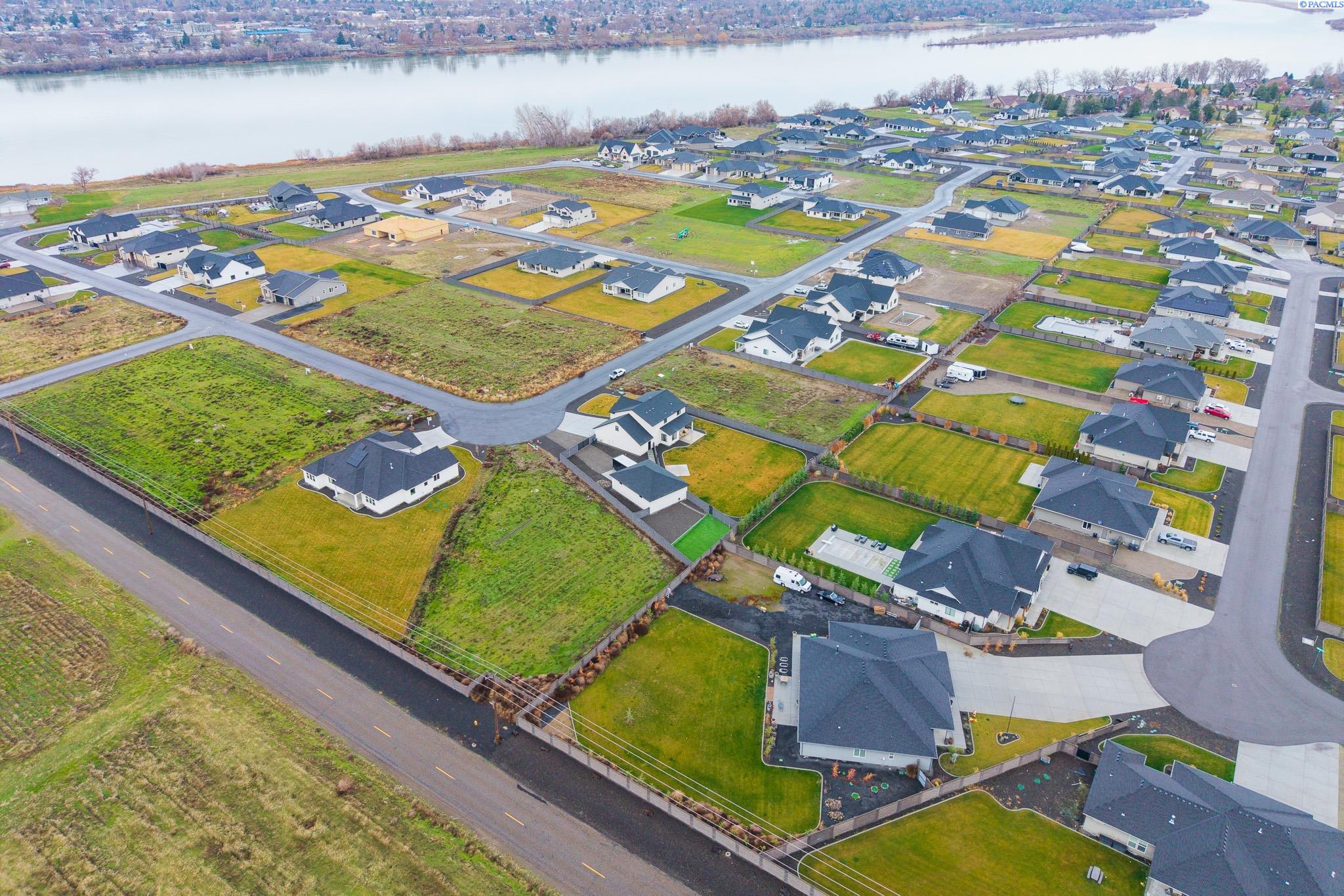 Pasco, Washington, 99301, United States, 4 Bedrooms Bedrooms, ,3 BathroomsBathrooms,Residential,For Sale,2005425