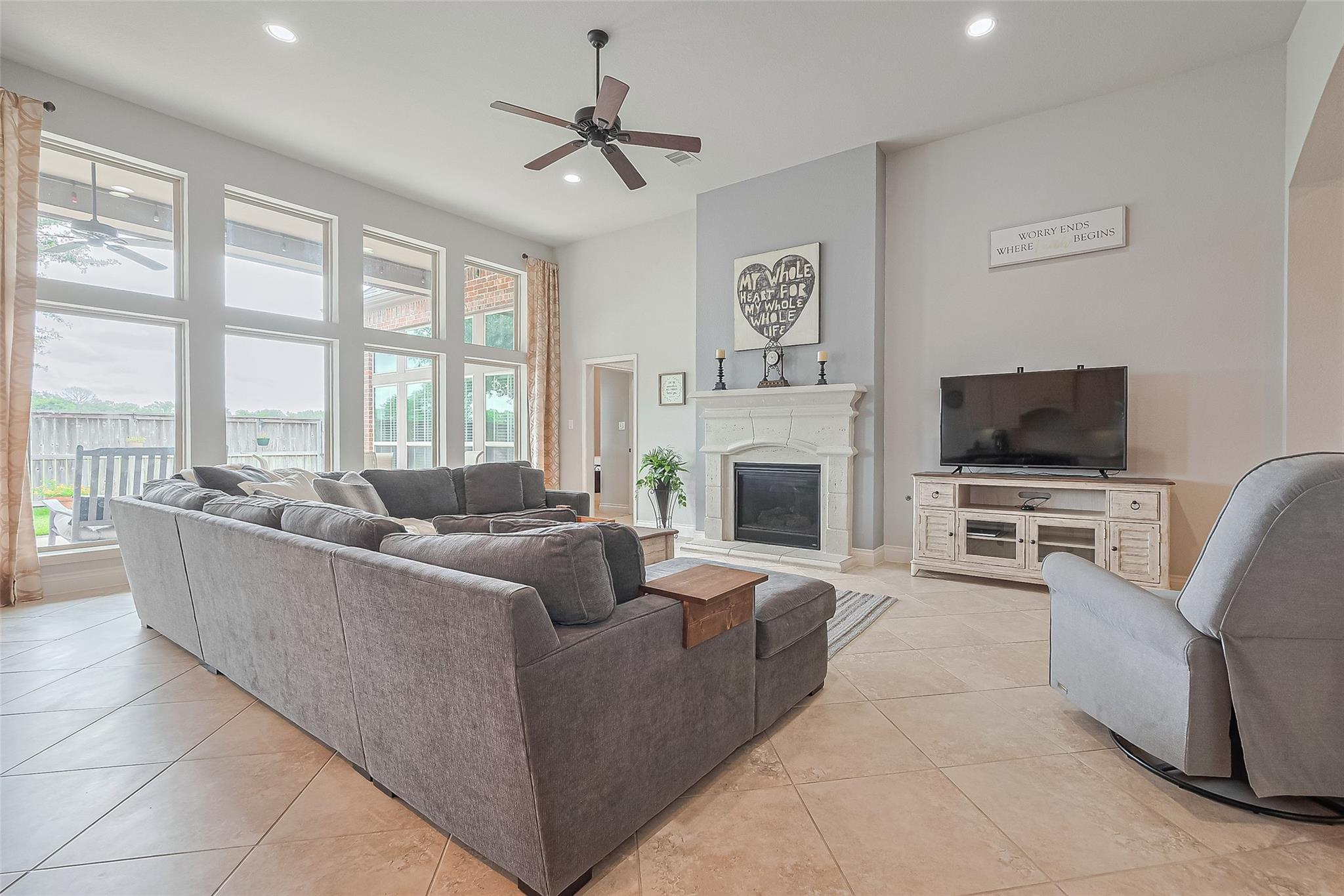 Katy, Texas, 77493, United States, 4 Bedrooms Bedrooms, ,4 BathroomsBathrooms,Residential,For Sale,1982754