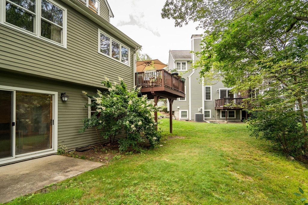 Waltham, Massachusetts, 02452, United States, 4 Bedrooms Bedrooms, ,4 BathroomsBathrooms,Residential,For Sale,1934478