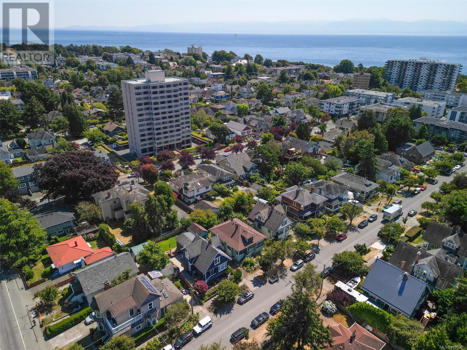 VICTORIA, British Columbia, V8V 2H6, CA, 3 Bedrooms Bedrooms, ,2 BathroomsBathrooms,Residential,For Sale,1906756