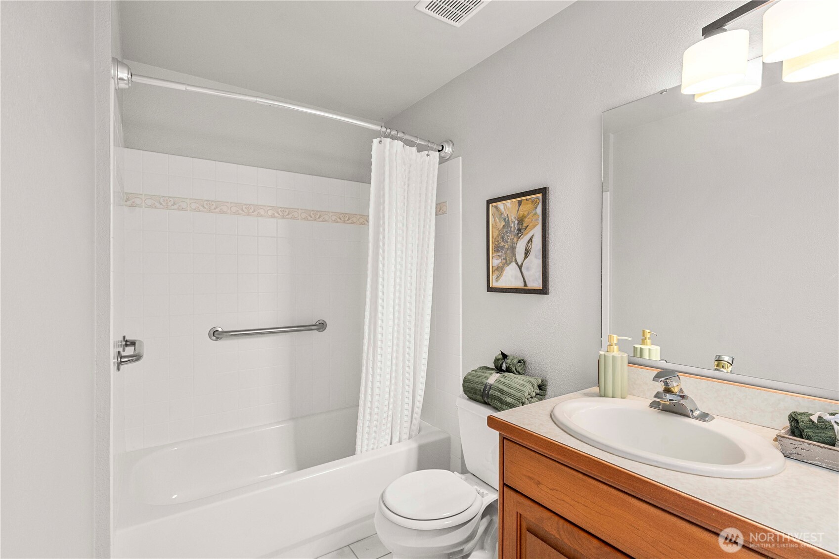 Federal Way, Washington, 98003, United States, 4 Bedrooms Bedrooms, ,2 BathroomsBathrooms,Residential,For Sale,1924740