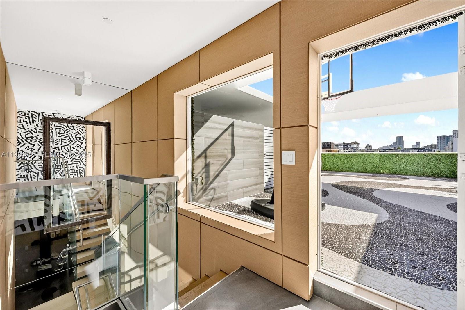 Miami Beach, Florida, 33139, United States, 3 Bedrooms Bedrooms, ,4 BathroomsBathrooms,Residential,For Sale,2003105