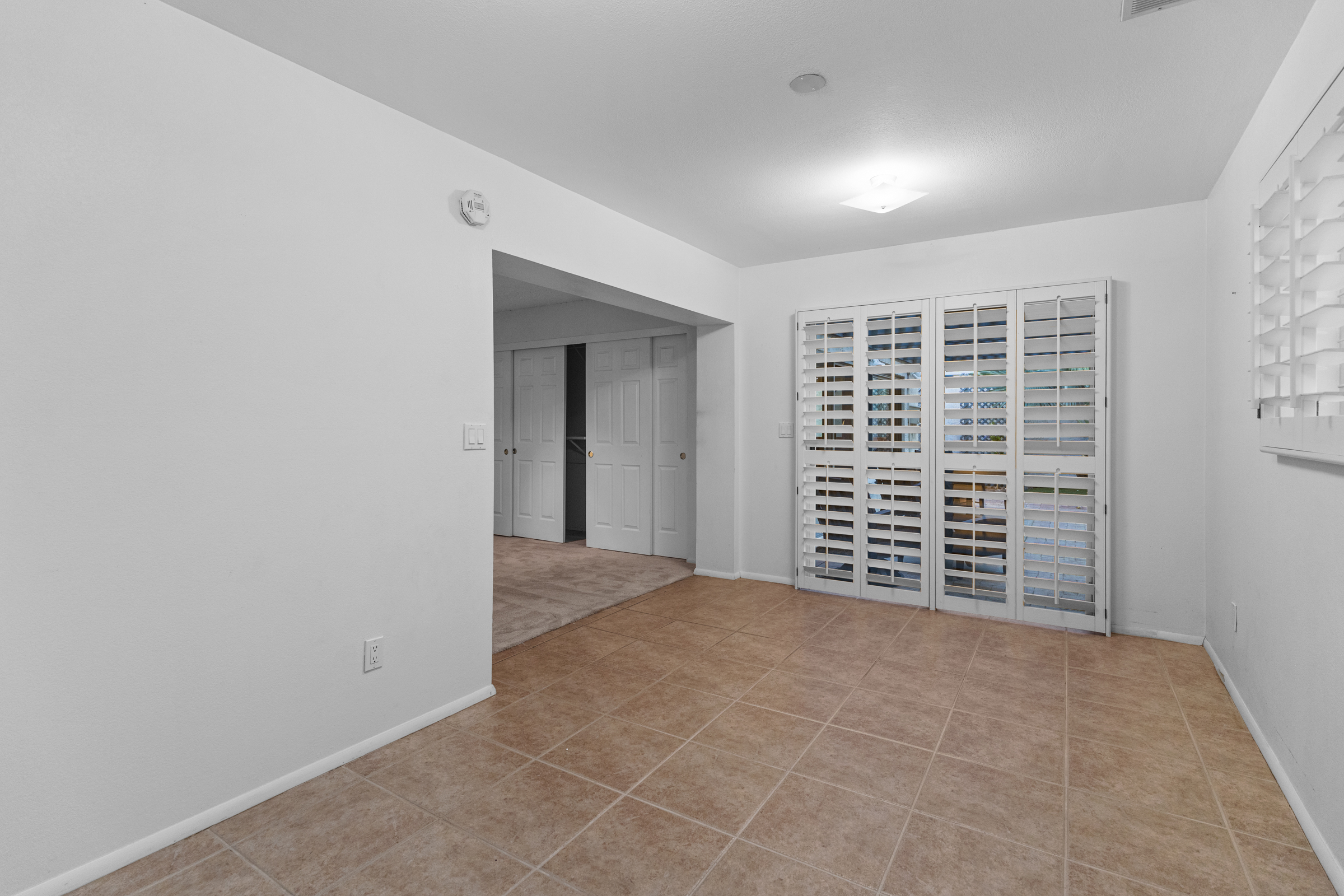 Tempe, Arizona, 85283, United States, 4 Bedrooms Bedrooms, ,3 BathroomsBathrooms,Residential,For Sale,1985738