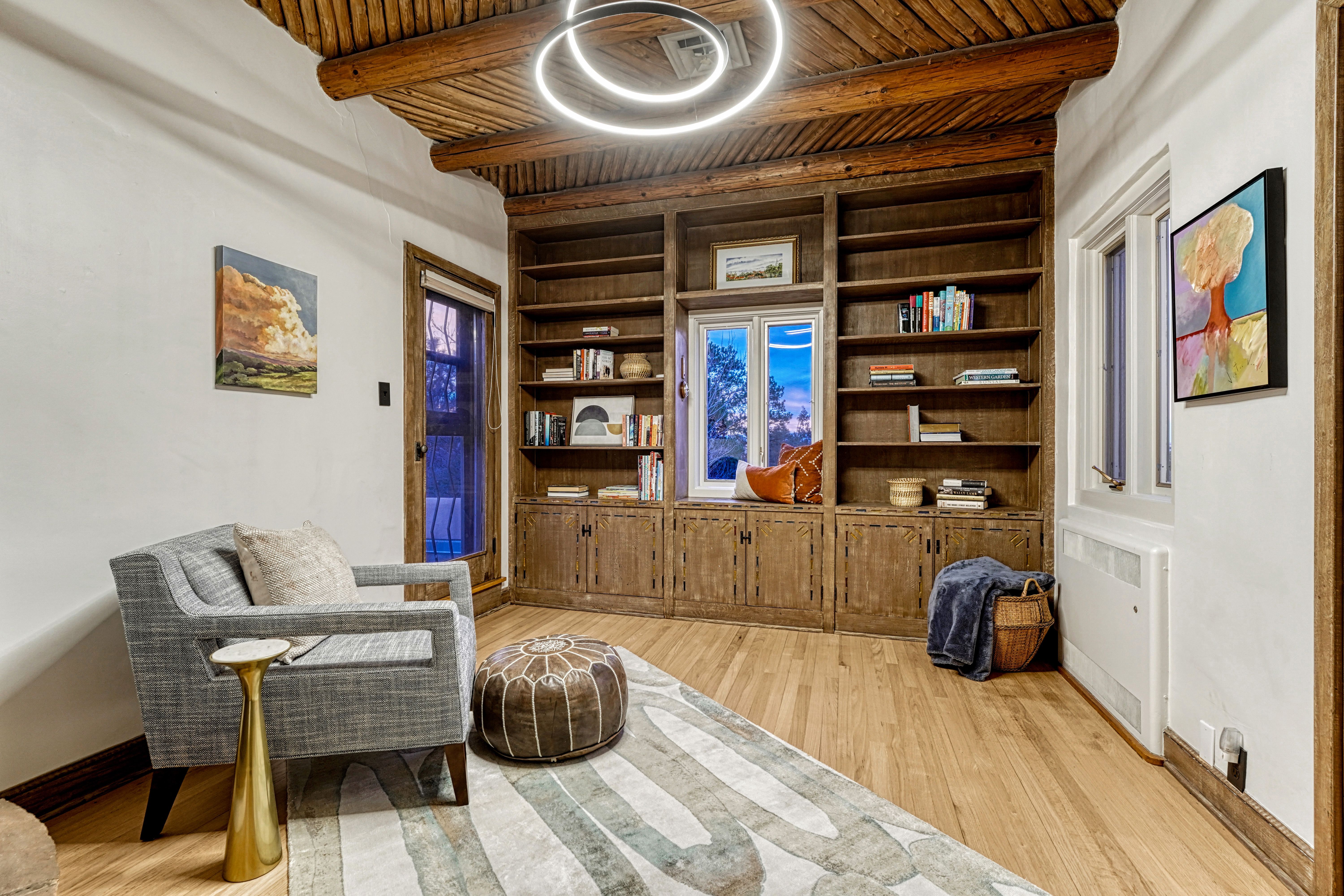  Introducing the Harold Florman House, a Rare and Authentic 1939 Pueblo Revival - 物件實景