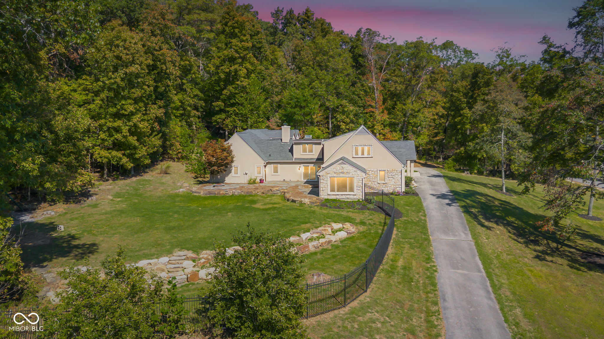 Columbus, Indiana, 47201, United States, 5 Bedrooms Bedrooms, ,6 BathroomsBathrooms,Residential,For Sale,1982008