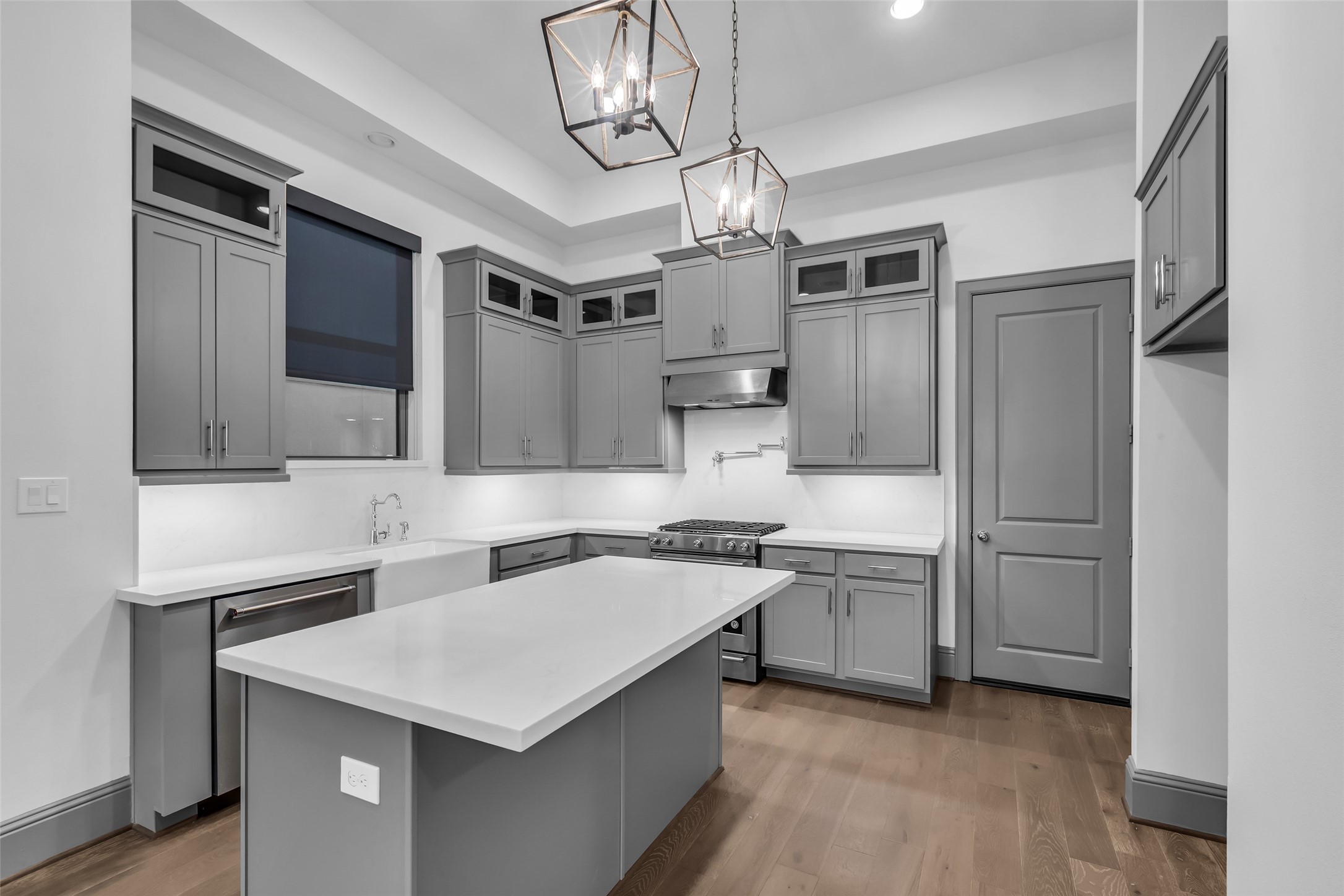 Houston, Texas, 77008, United States, 4 Bedrooms Bedrooms, ,4 BathroomsBathrooms,Residential,For Sale,1989556