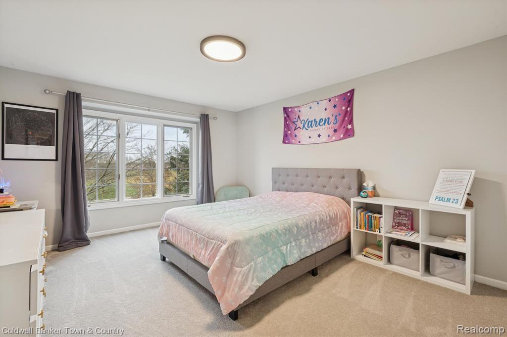 Highland, Michigan, 48357, United States, 4 Bedrooms Bedrooms, ,4 BathroomsBathrooms,Residential,For Sale,2003066