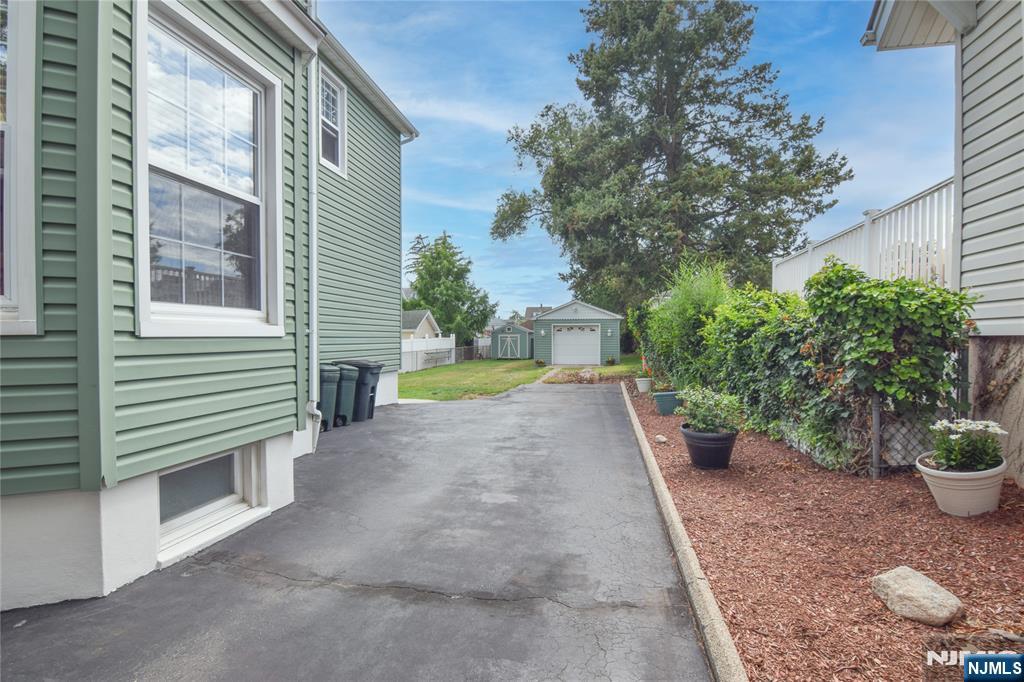 Kearny, New Jersey, 07032, United States, 4 Bedrooms Bedrooms, ,2 BathroomsBathrooms,Residential,For Sale,1928584