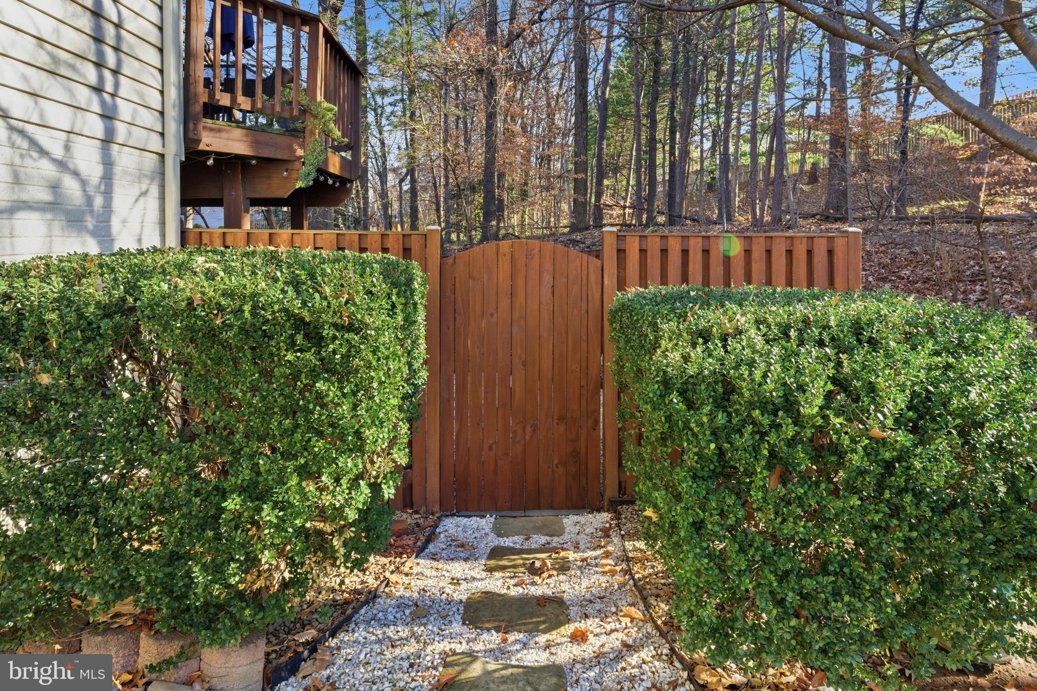 Clifton, Virginia, 20124, United States, 2 Bedrooms Bedrooms, ,3 BathroomsBathrooms,Residential,For Sale,2001572