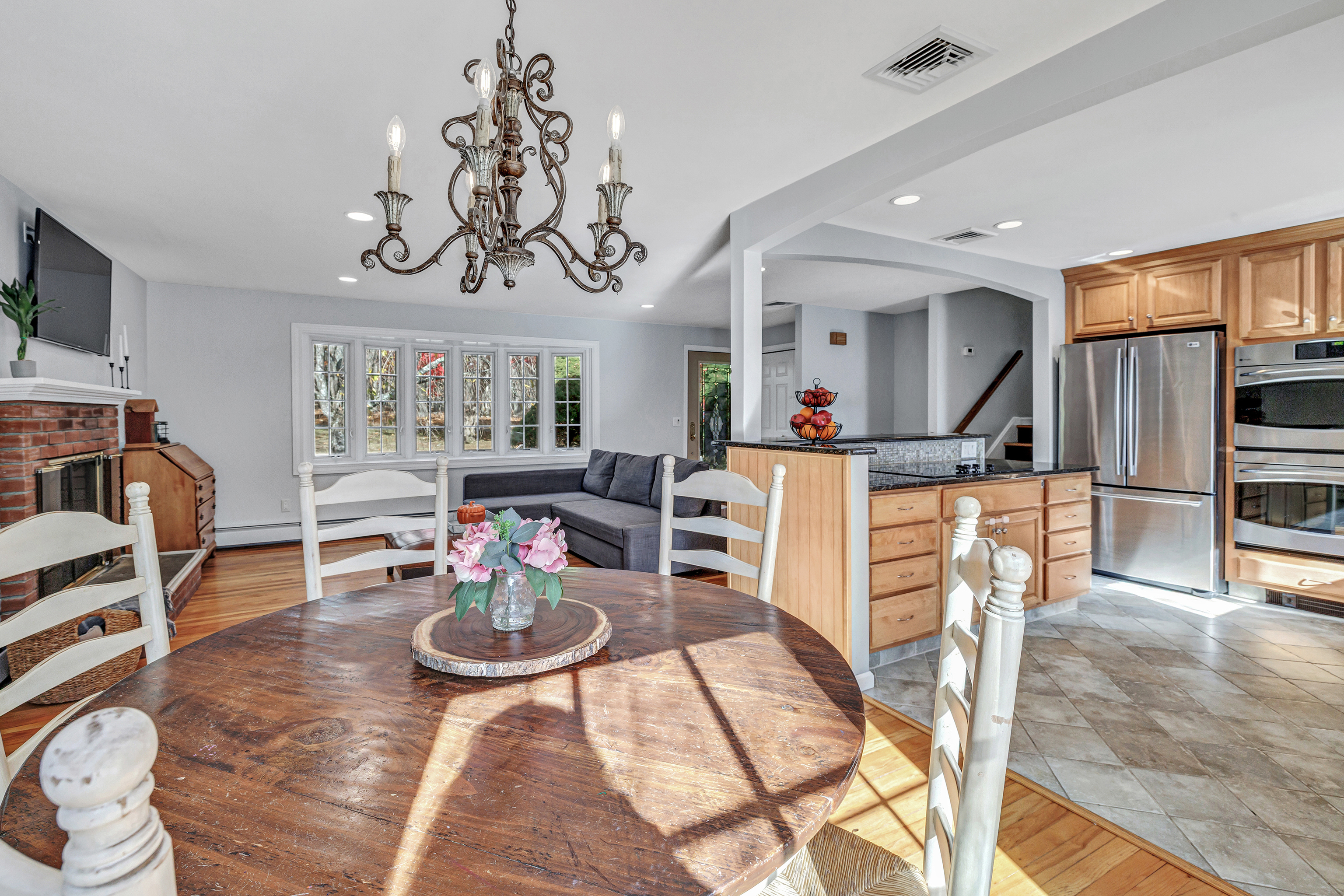 Monroe, Connecticut, 06468, United States, 4 Bedrooms Bedrooms, ,3 BathroomsBathrooms,Residential,For Sale,1989418