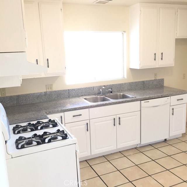 Apple Valley, California, 92308, United States, ,Residential,For Sale,1943330