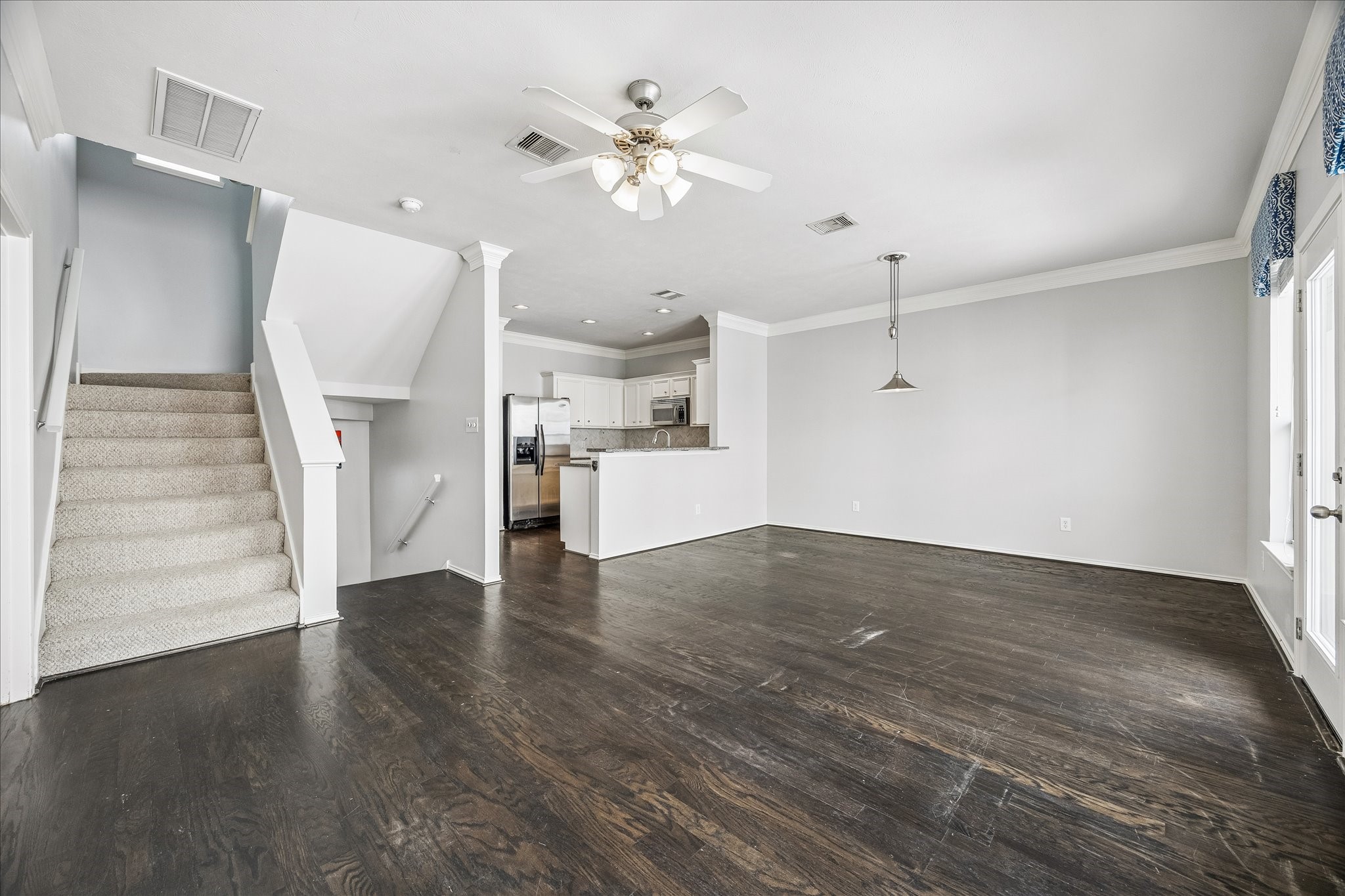  1624 W 25th Street B - 物件實景